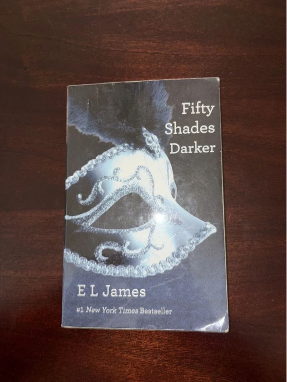 Fifty Shades Darker by EL James